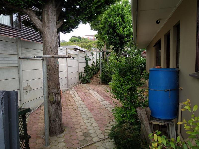 7 Bedroom Property for Sale in Dana Bay Western Cape